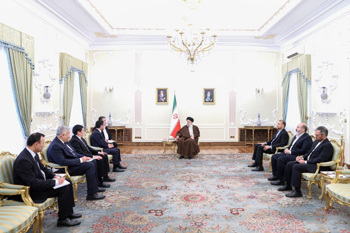 رئیسی: ایران و ازبکستان سطح روابط را ارتقا دهند| تقویت سیاست همگرایی با همسایگان از رویکرد‌های دولت مردمی است