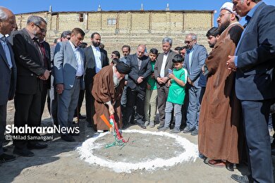 مراسم کلنگ‌زنی احداث ۱۰۵ کلاس آموزشی در حاشیه شهر