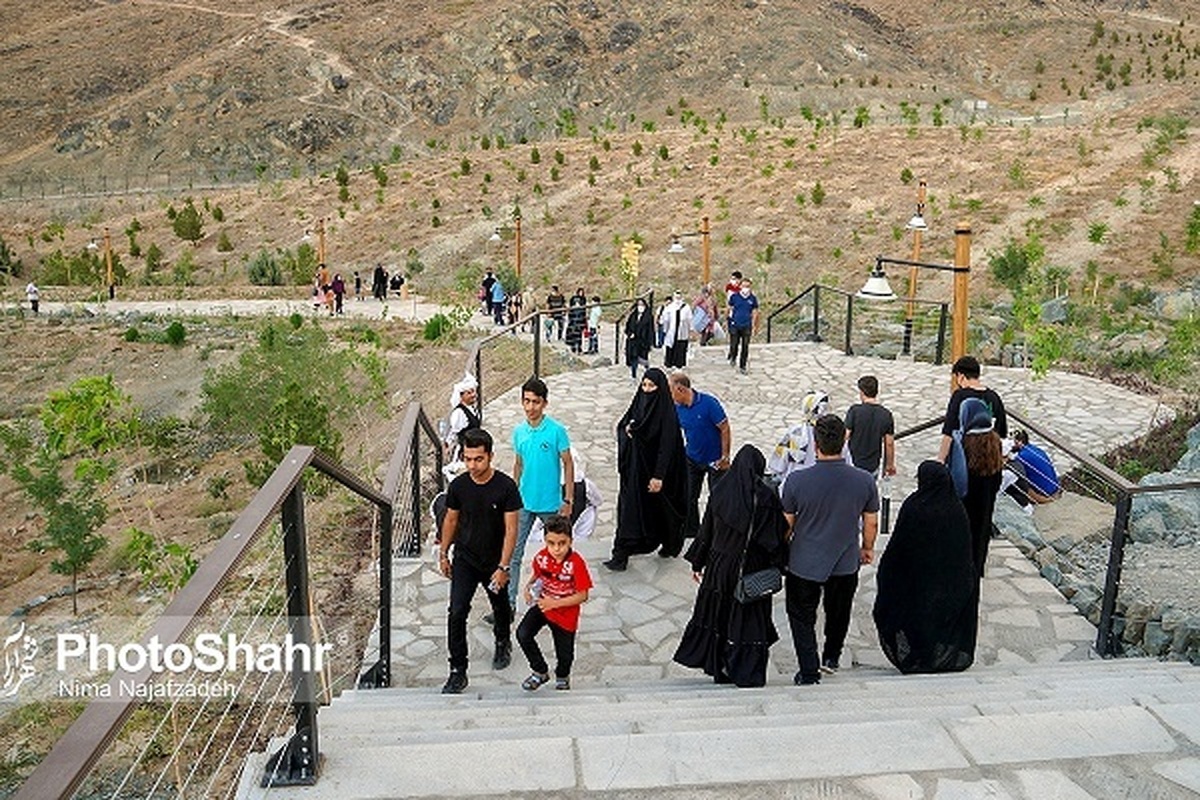 آغاز خدمات اتوبوس دوطبقه گردشگری در کوه پارک مشهد
