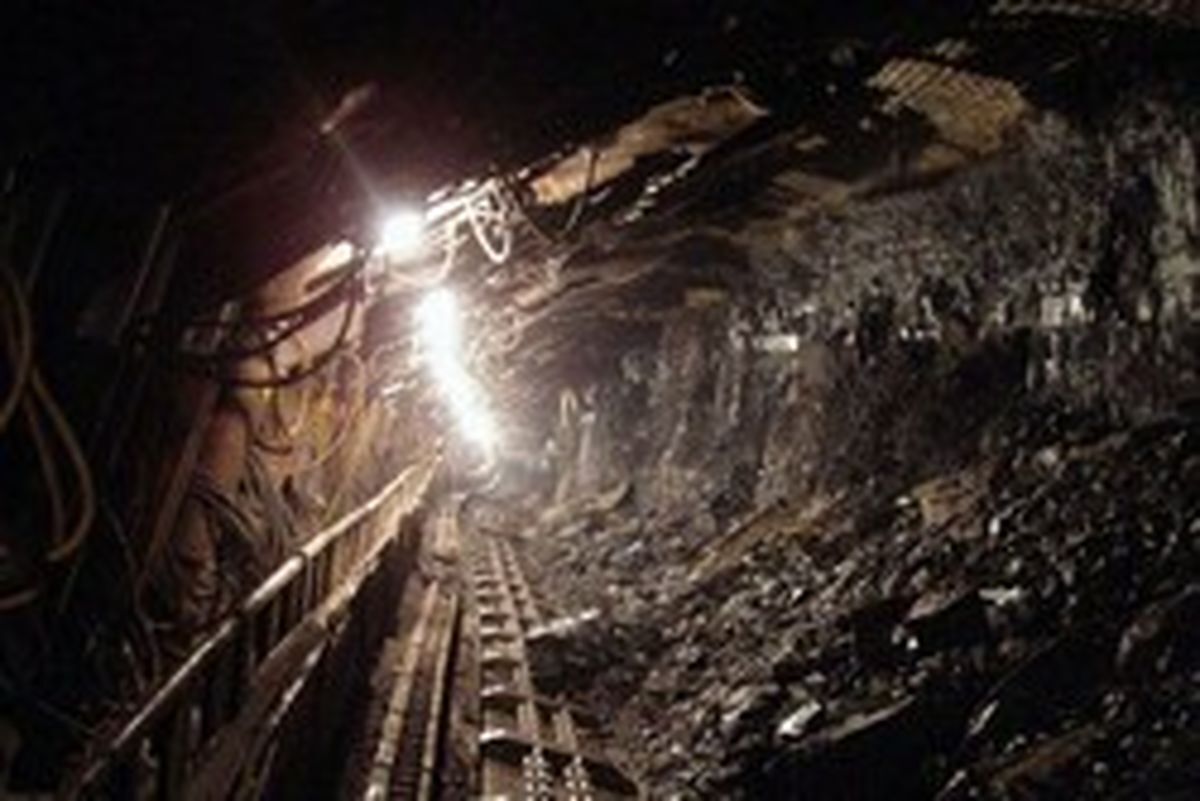 ویدئو| لحظه ریزش وحشتناک معدن در چین