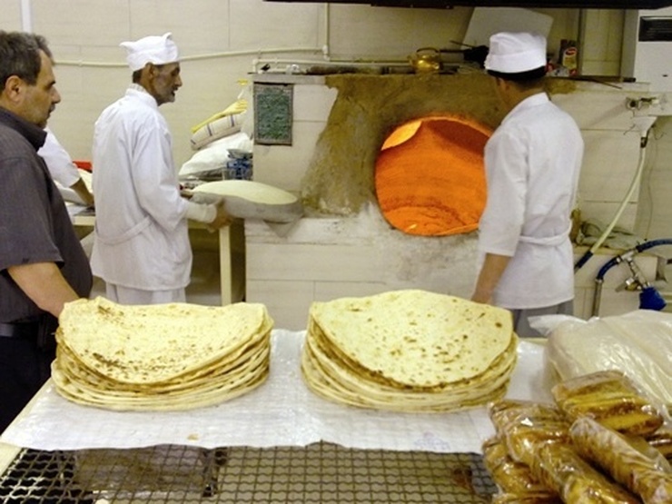 وزیر اقتصاد: یارانه نان به حساب نانوا واریز می‌شود