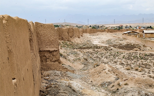پاسداری دروازه‌های «توس» از قلمرو تاریخ ایران