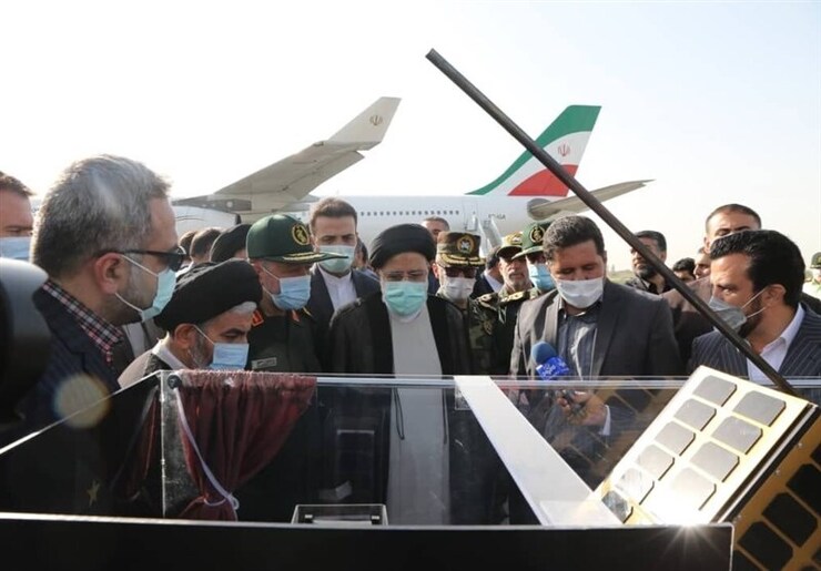 رونمایی رئیس‌جمهور از ماهواره اروم‌ست در ارومیه