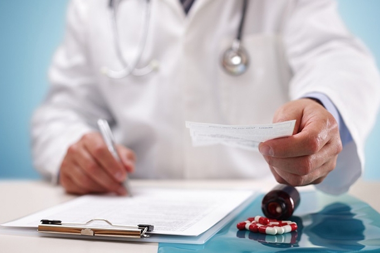 تب کردیم! | درباره واکنش‌ها به افزایش قیمت تعرفه‌های پزشکی و تأیید وزارت بهداشت