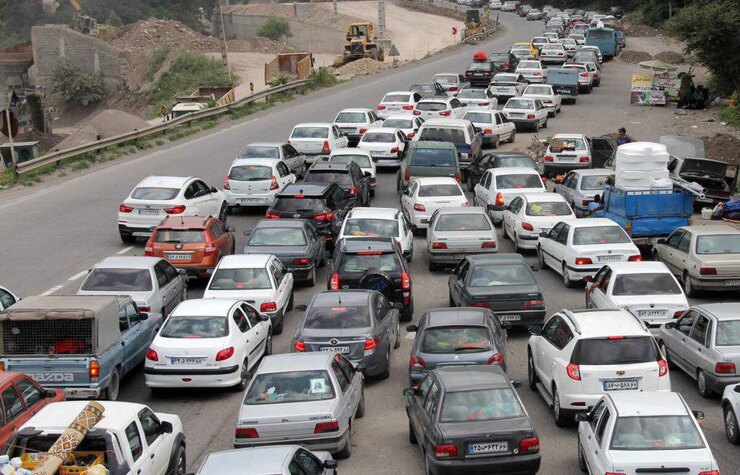 کاهش تردد در جاده‌های کشور| ترافیک سنگین در جاده چالوس