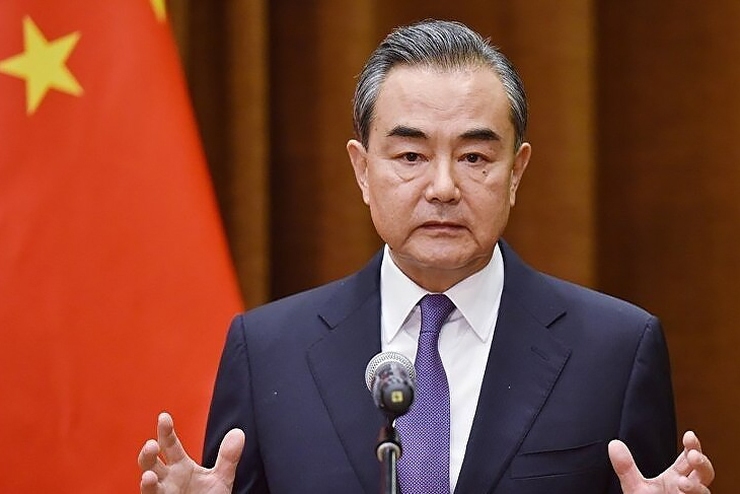 وزیر خارجه چین: ما با آسیای مرکزی برای حل مشکلات افغانستان همکاری می‌کنیم