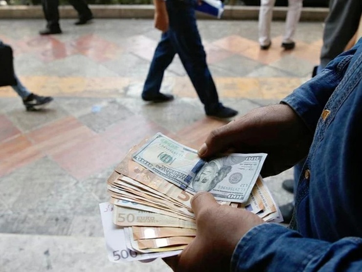 انسداد پنج هزار حساب بانکی و دستگیری ۵۰ نفر در زمینه معاملات طلا و ارز