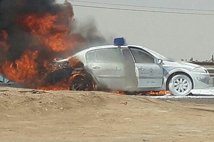 آتش‌سوزی خودروی پلیس در پل امام حسین مشهد