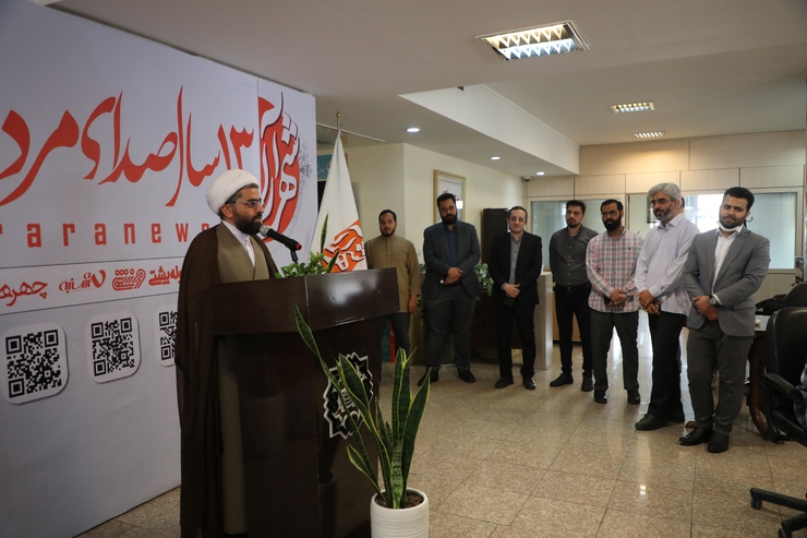 جمعی از نمایندگان شورای اسلامی ششم و مدیران روابط عمومی شهرداری مشهد با حضور در تحریریه روزنامه شهرآرا، سیزدهمین سالگرد انتشار این روزنامه را تبریک گفتند.