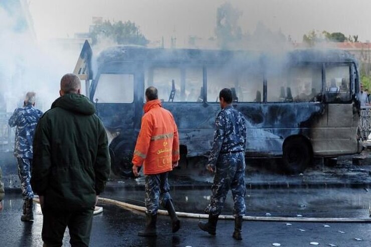 حمله تروریستی به اتوبوس نظامیان سوری با ۱۳ کشته