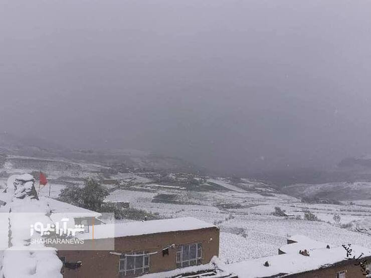 بارش برف در آخرین روز بهار در بامیان + عکس
