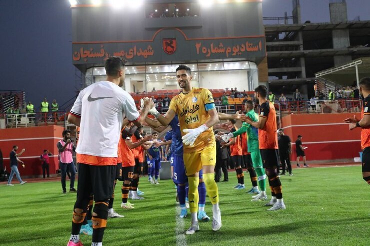 حسینی بازیکن فصل لیگ بیست و یکم| ستاره استقلال مدعی شماره یک تیم ملی!
