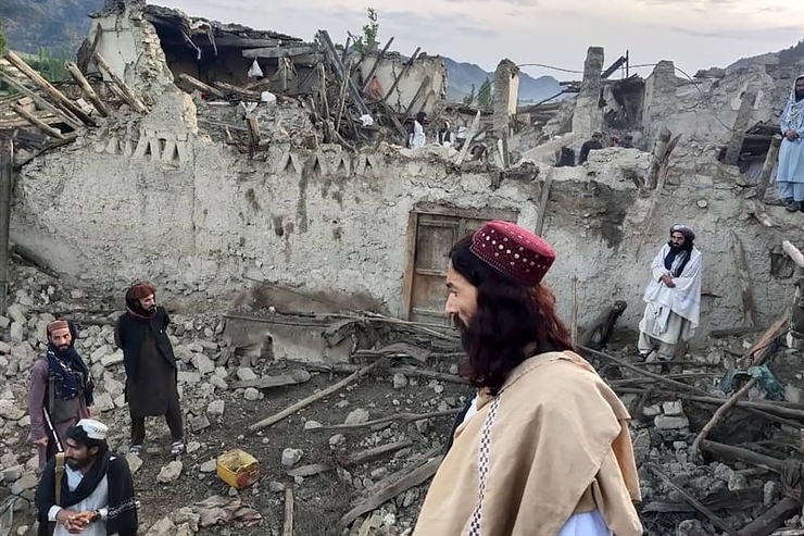 زلزله ۶.۱ ریشتری در جنوب شرق افغانستان | رویترز: شمار قربانیان زمین‌لرزه به ۹۵۰ نفر رسید + فیلم