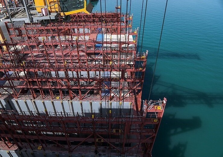 پهلودهی ۲۲۵ فروند شناور در اسکله‌های نفتی خلیج فارس| ترانزیت فرآورده‌های نفتی به مرز ۲ میلیون تن رسید