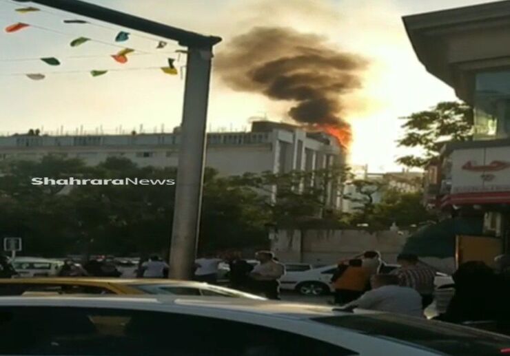 آتش‌سوزی یک هتل در چهارراه دانش مشهد | نجات جان ۱۰۰ نفر توسط آتش‌نشانان + فیلم