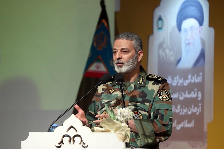 سرلشکر موسوی: امروز ارتش در بهترین شرایط و آماده‌تر از هر زمان دیگر گوش به فرمان فرماندهی معظم کل قوا است