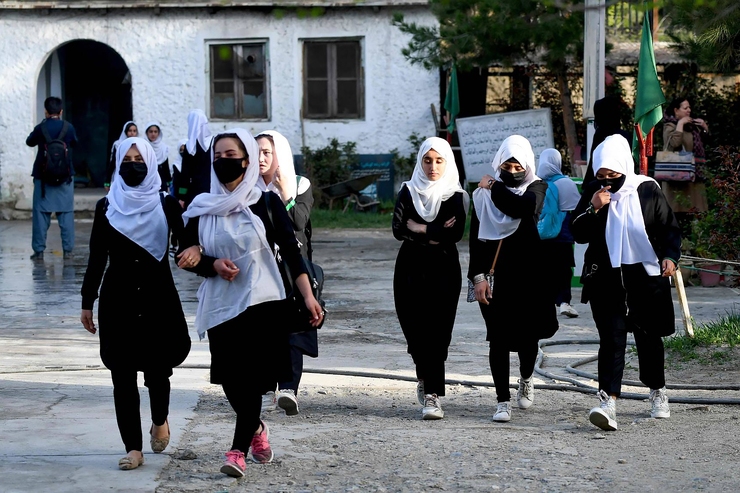 دانش آموزان دختر افغانستانی ۳۰۰ روز است به مدرسه نرفته‌اند