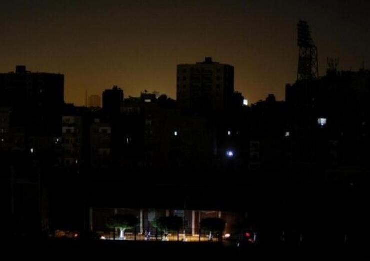 برق ۶۰ مشترک پر مصرف تجاری در مشهد قطع شد