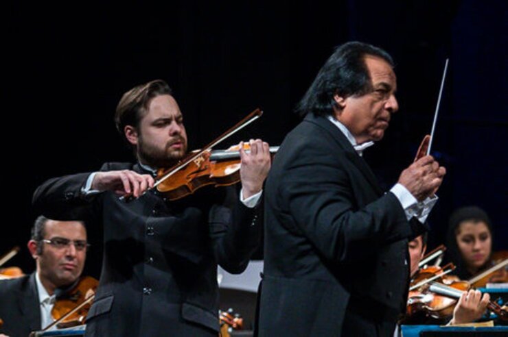 درخشش موسیقی‌دان ایرانی در دل سن پترزبورگ| ارکستر معروف دوباره به روی صحنه روس‌ها می‌رود