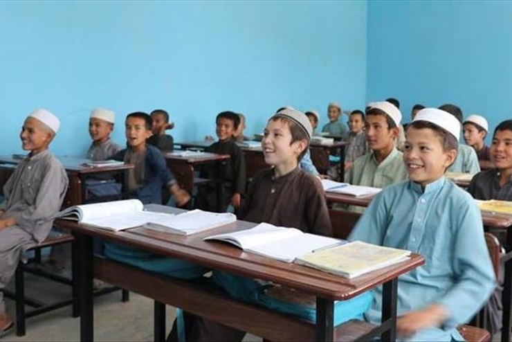 پوشیدن کلاه برای دانش‌آموزان پسر در ولایت پروان افغانستان الزامی شد