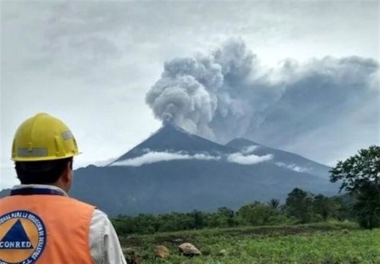 ویدئو| فوران آتشفشان در گواتمالا