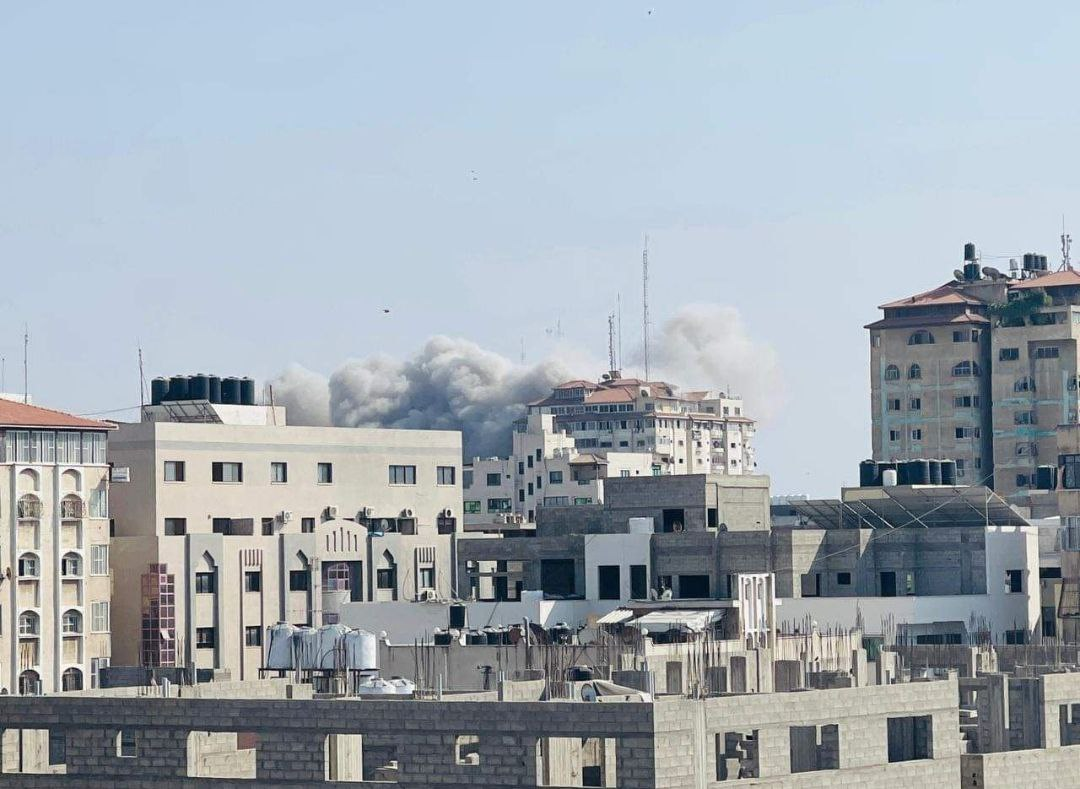 جنگنده‌های رژیم صهیونیستی، غزه را بمباران کردند | شهادت دختر بچه ۵ ساله + فیلم + عکس
