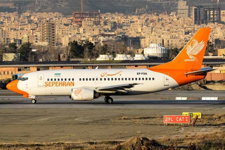 ترکیدگی لاستیک هواپیمای سپهران باز هم در فرودگاه مشهد (۱۵ مردادماه ۱۴۰۱)