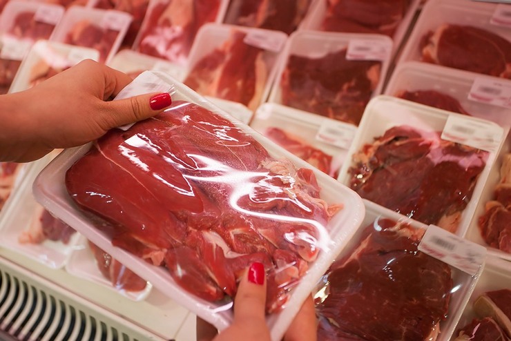 عرضه‌کنندگان گوشت قرمز از پرداخت عوارض و مالیات معاف شدند