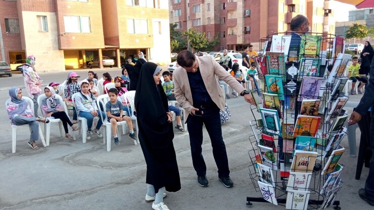 افتتاح نخستین کتابخانه روباز در منطقه ۱۰ مشهد