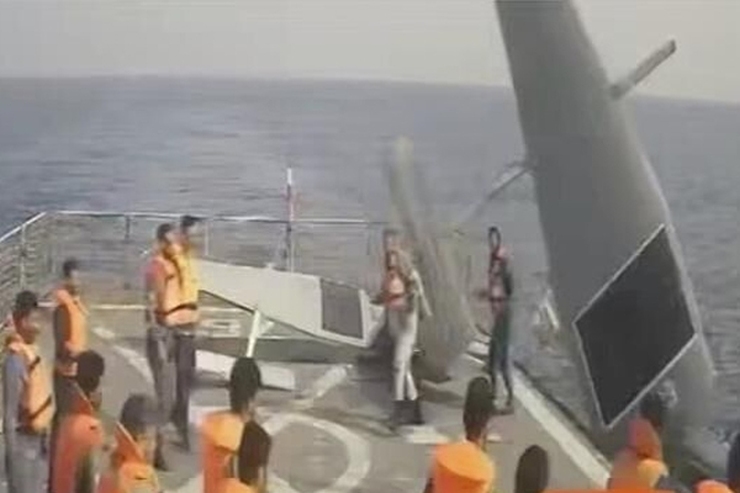 نیروی دریایی آمریکا توقیف شناور خود توسط ارتش ایران را تایید کرد + فیلم