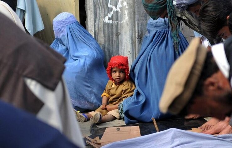 طالبان: بیشتر متکدیان کابل زن هستند