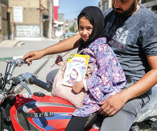 «روشنک»، رونق کتاب در حاشیه شهر مشهد