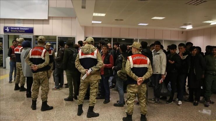 ترکیه بیش از ۳۰۰۰ پناهجو را اخراج کرد