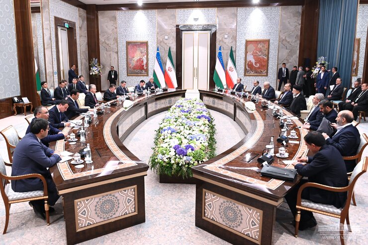 رئیسی: حجم تبادلات تجاری تهران و تاشکند می‌تواند ۳ تا ۴ برابر شود| میرضیایف: ایران و ازبکستان در آغاز یک راه بزرگ قرار دارند