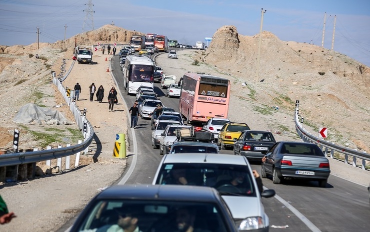 وضعیت ترافیک مسیر رفت‌ و برگشت پایانه مرزی مهران چگونه است؟ | ۲۵ شهریور