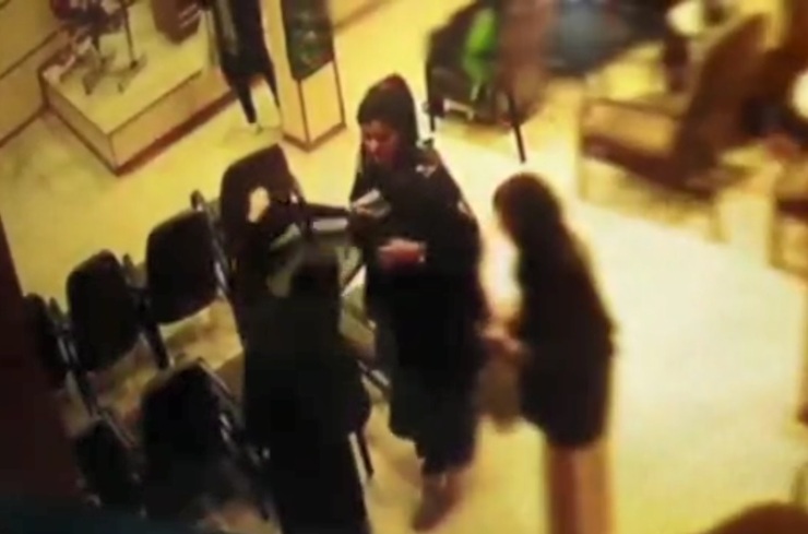 ویدئو| تصاویر دقیق از لحظه بیهوش شدن «مهسا امینی» در پلیس امنیت اخلاقی