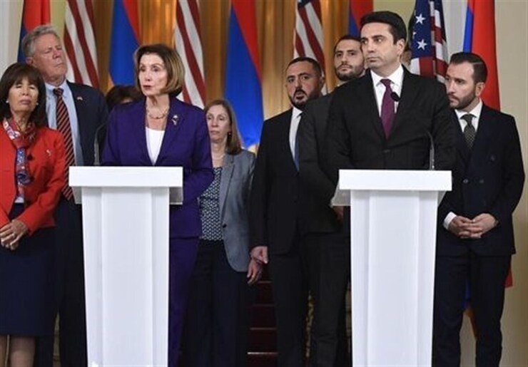 نانسی پلوسی: نگران نفوذ روسیه بر ایروان هستیم| آمریکا آماده کمک به ارمنستان است