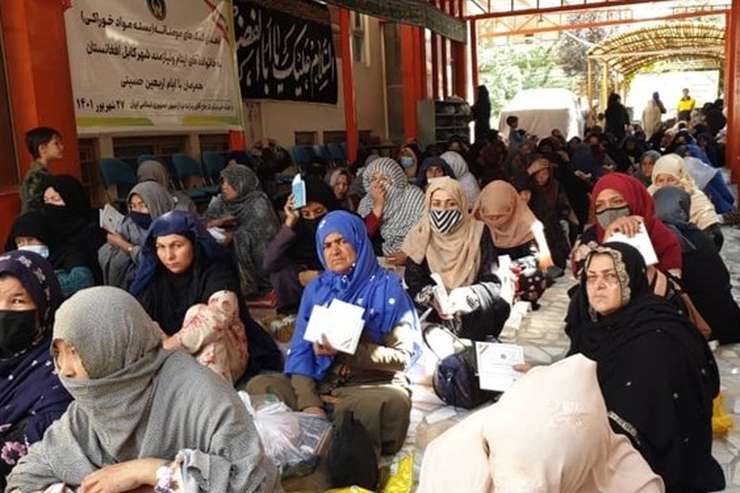 سفارت ایران در کابل از کمک به ۳ هزار خانواده نیازمند افغانستانی خبرداد