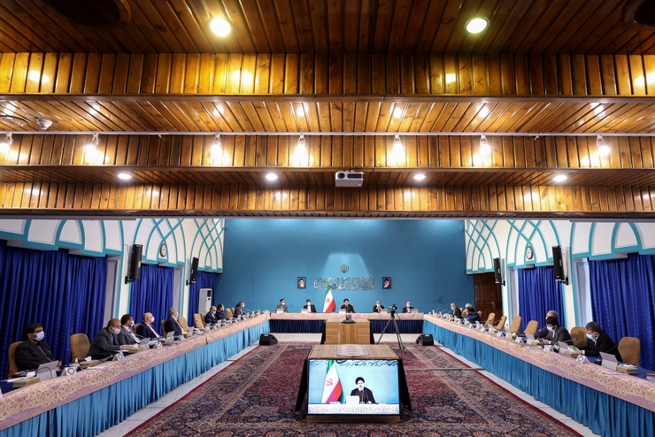 بهادری جهرمی: دولت هیچ تصمیمی برای تغییر وزرا ندارد