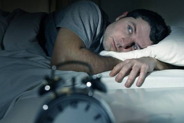 اینفوگرافی| توصیه‌هایی که کمک می‌کند شما شب‌ها زودتر بخوابید