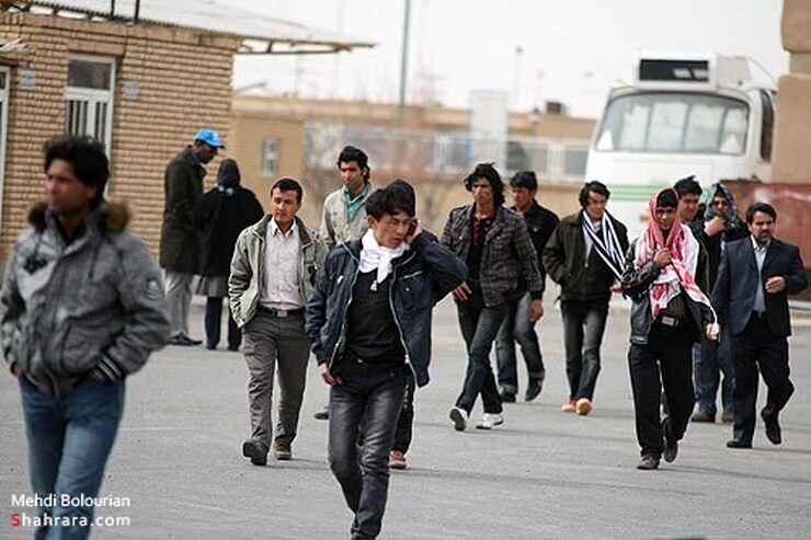 انتقاد فرماندار نیشابور از کمک‌های اندک بین‌المللی به مهاجران افغانستانی