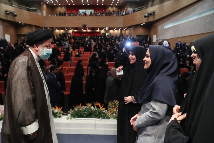 ویدئو| گپ‌وگفت صمیمی رئیس‌جمهور با دانشجویان
