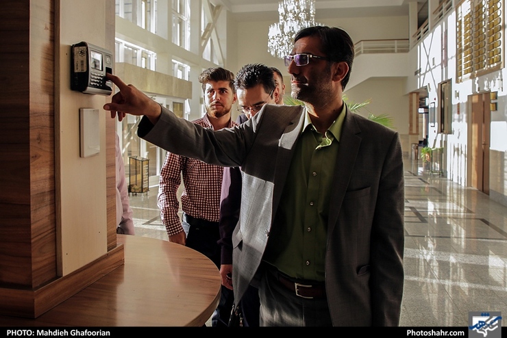 آیا ساعت کار ادارات و مدارس در مشهد از اول آبان‌ماه تغییر می‌کند؟
