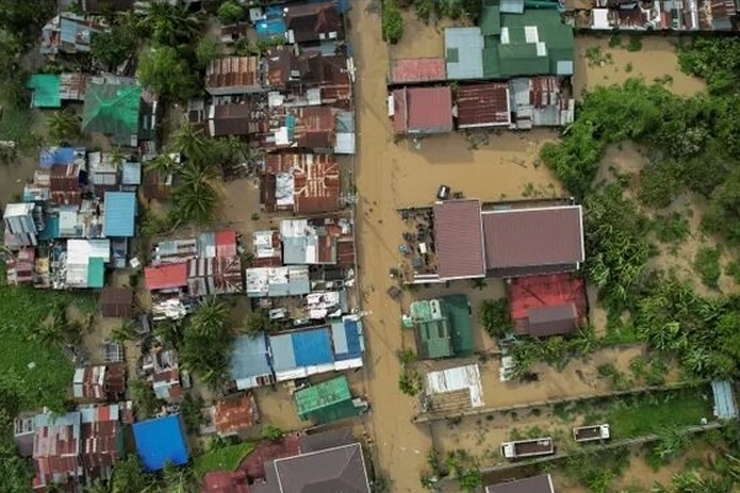 توفان سهمگین جان پنج امدادگر را در فیلیپین گرفت