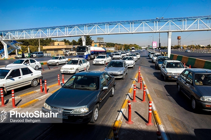 افزایش ترافیک مبادی خروجی شهر مشهد در ساعات پایانی سه‌شنبه | جاده مشهد به ملک آباد یک طرفه می‌شود