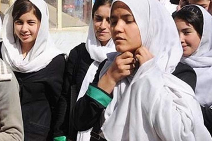 یک مقام طالبان خواستار بازگشایی مدارس دخترانه در افغانستان شد