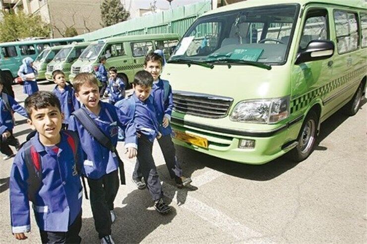 تاکسیرانی مشهد: والدین صاحب خودرو به کمک سرویس‌های مدارس بیایند
