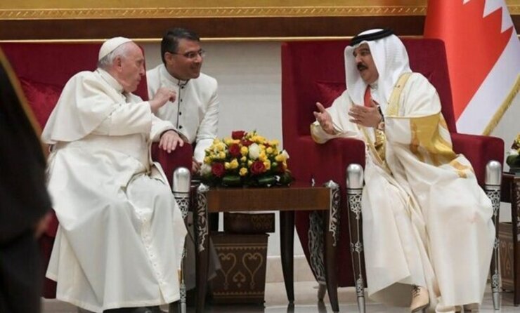 پاپ به بحرین سفر کرد