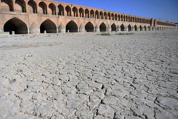 ناگفته‌های نماینده اصفهان از فروش حق‌آبه کشاورزان توسط دولت‌ها| چرا زاینده‌رود مسیر خشکی را طی کرده است؟