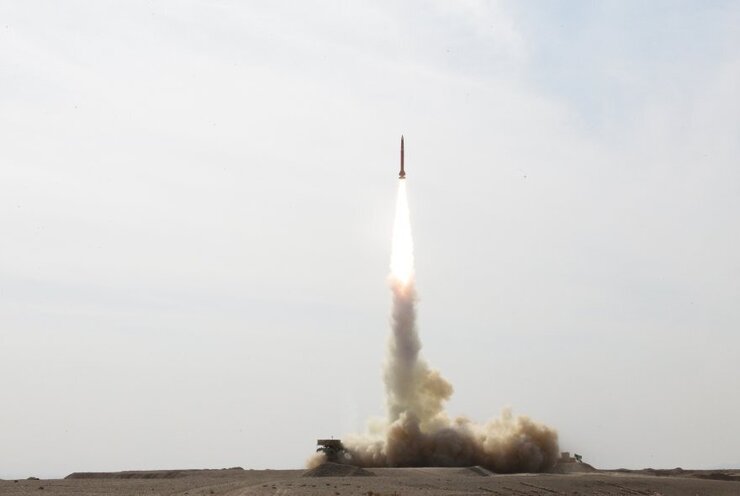 رونمایی از موشک برد بلند صیاد B-۴ با حضور وزیر دفاع| برد باور ۳۷۳ به ۳۰۰ کیلومتر افزایش یافت+ عکس و جزئیات